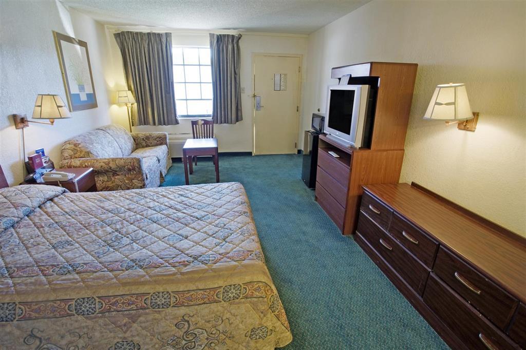 Americas Best Value Inn Richmond South Bellwood Room photo