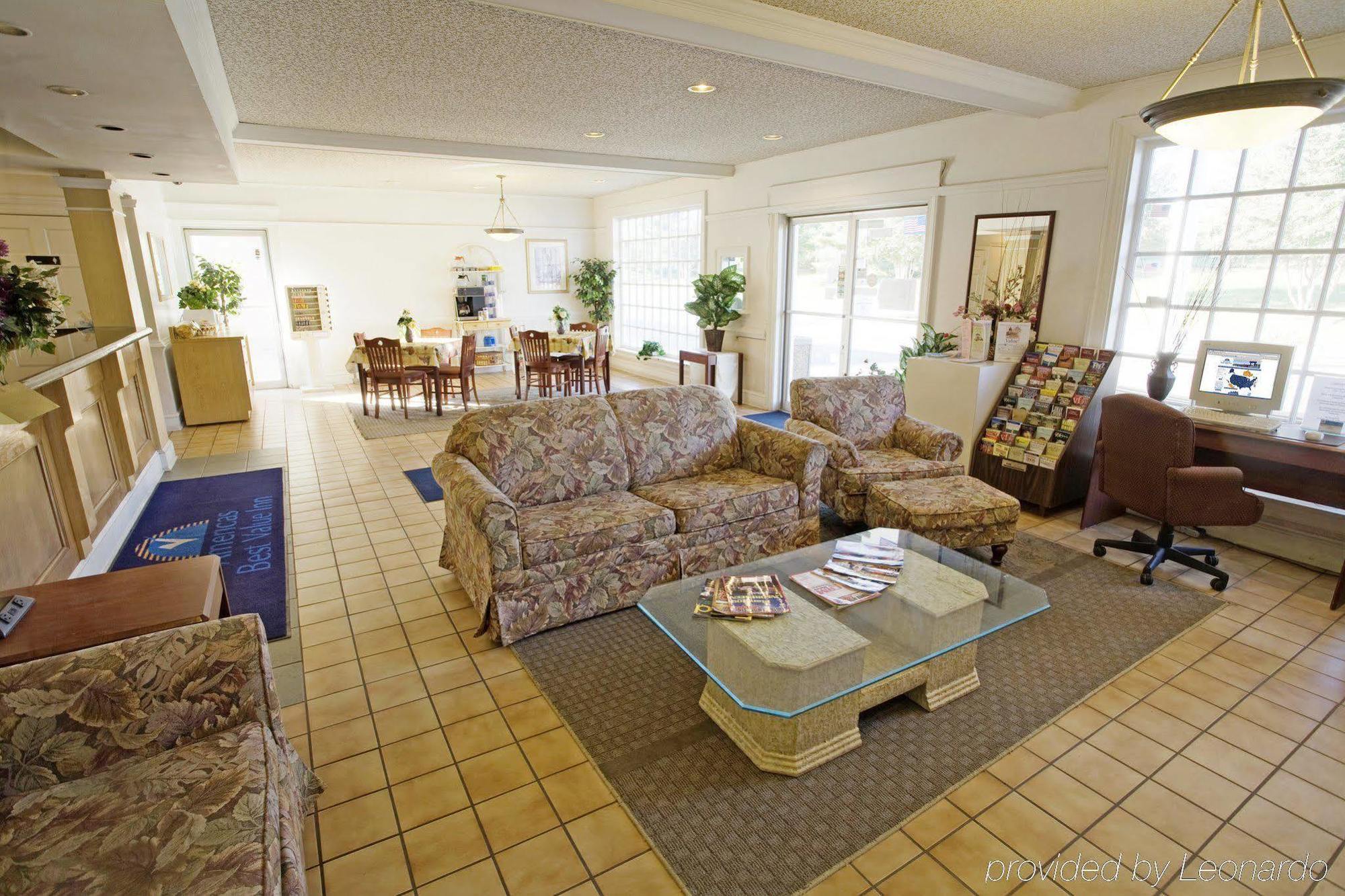 Americas Best Value Inn Richmond South Bellwood Interior photo